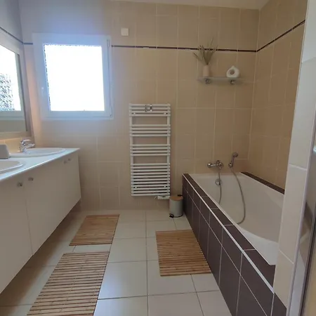 Maison De Vacances, Cosy, Boheme Chic, Avec Jardin! *